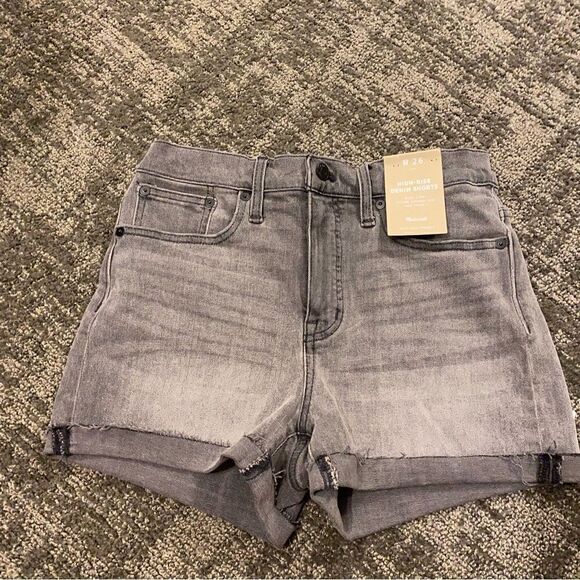 Madewell High Rise Cuffed Denim Shorts - Picture 4 of 10